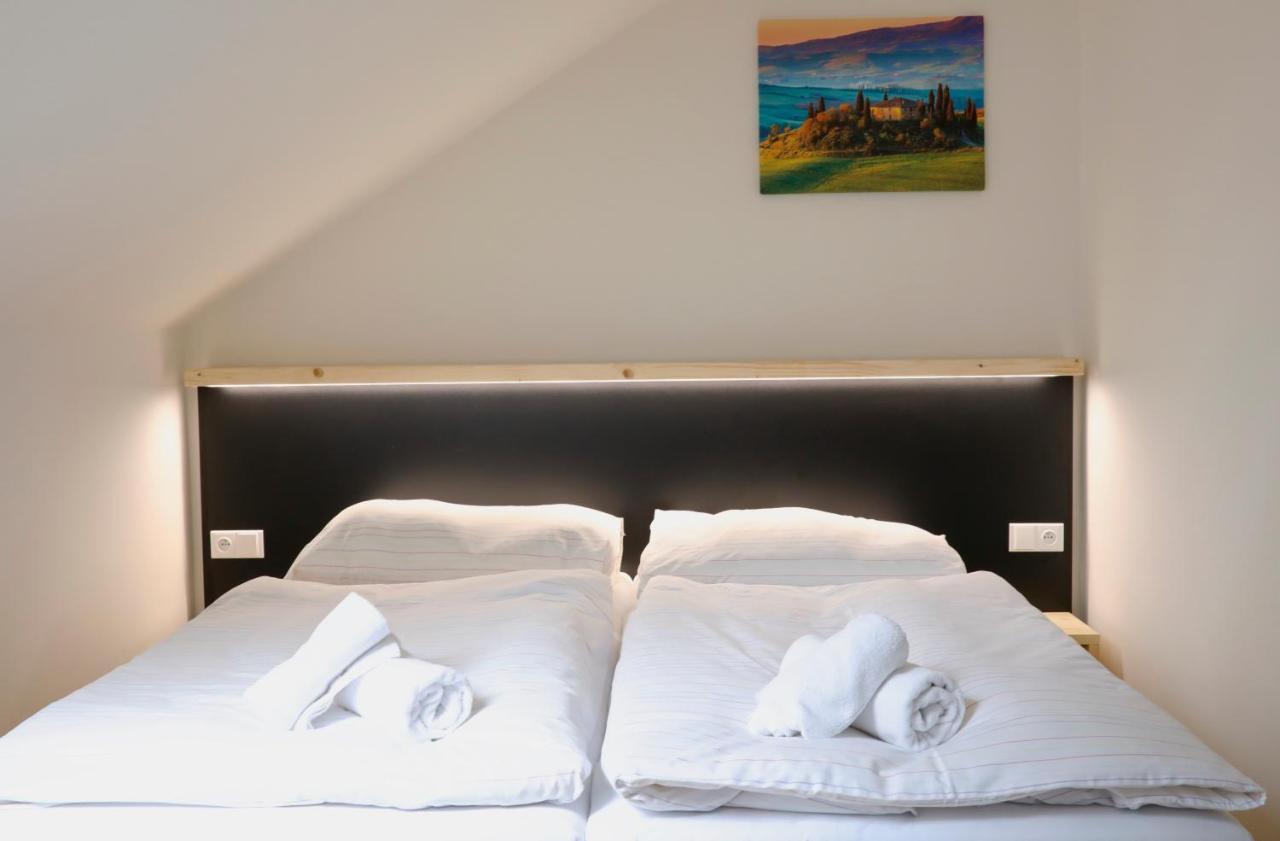 Penzion&Pizzerie U Massima Vyškov Exteriör bild