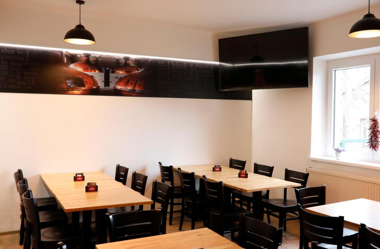 Penzion&Pizzerie U Massima Vyškov Exteriör bild